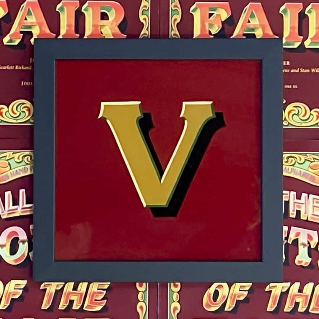 Joby Carter hand painted letters howellphabet V