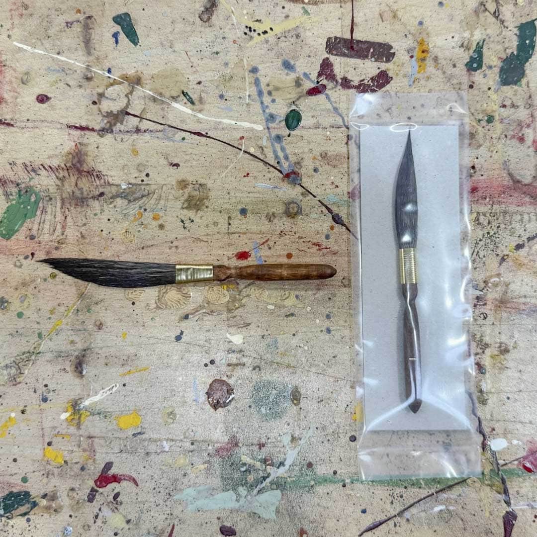 sword liner brush used by pin stripers