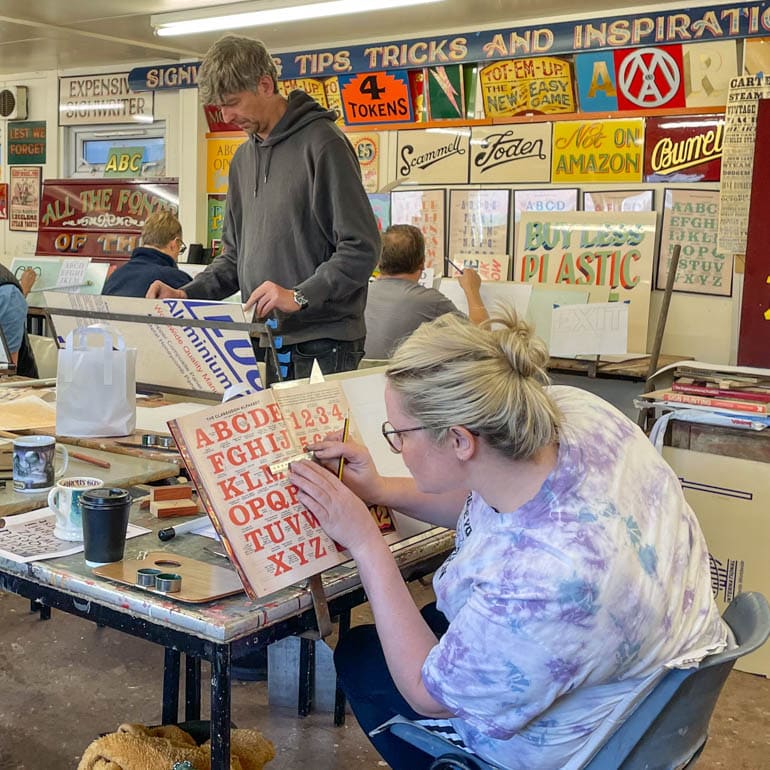 Students on Joby Carters 5 day signwriting course