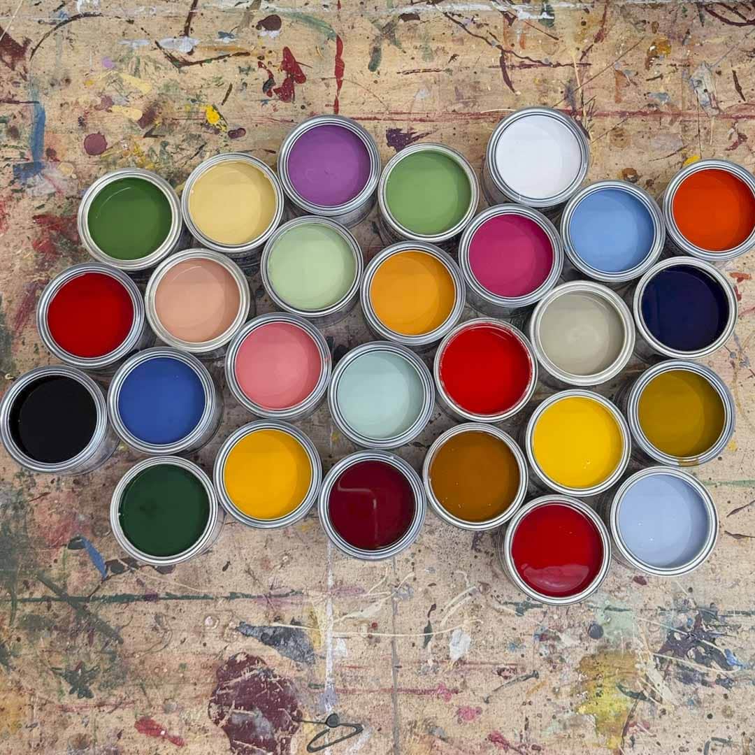 Joby Carter signwriting enamel paint